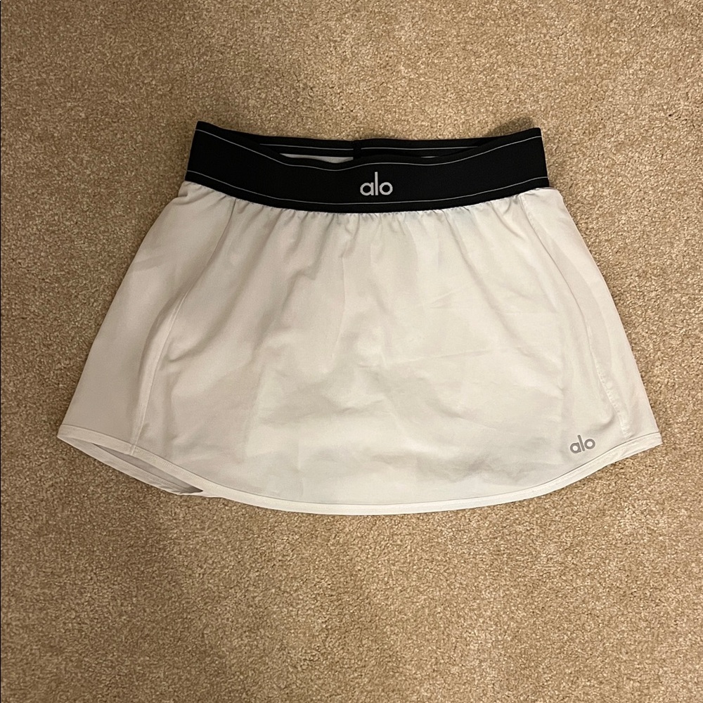 ALO Yoga White Mini Skirt with Black Waistband